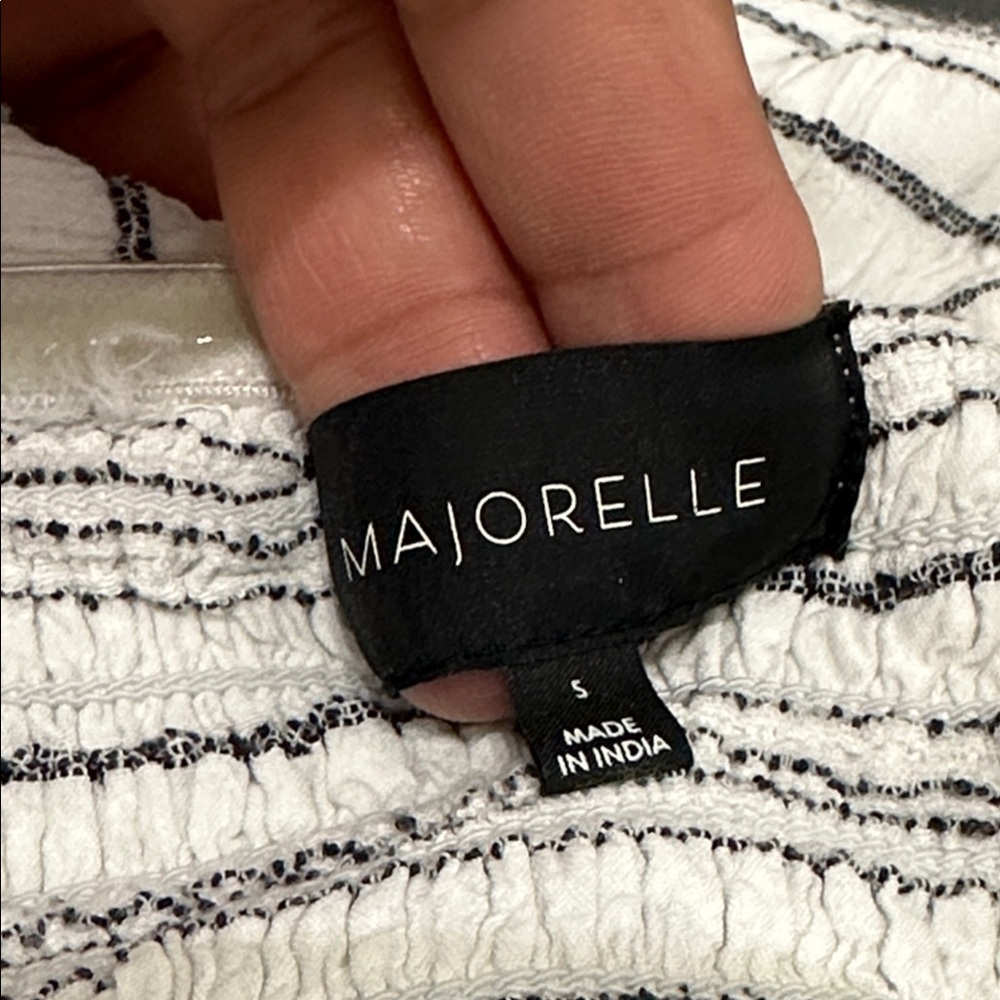 MAJORELLE Off-Shoulder Top - Picture 7 of 9